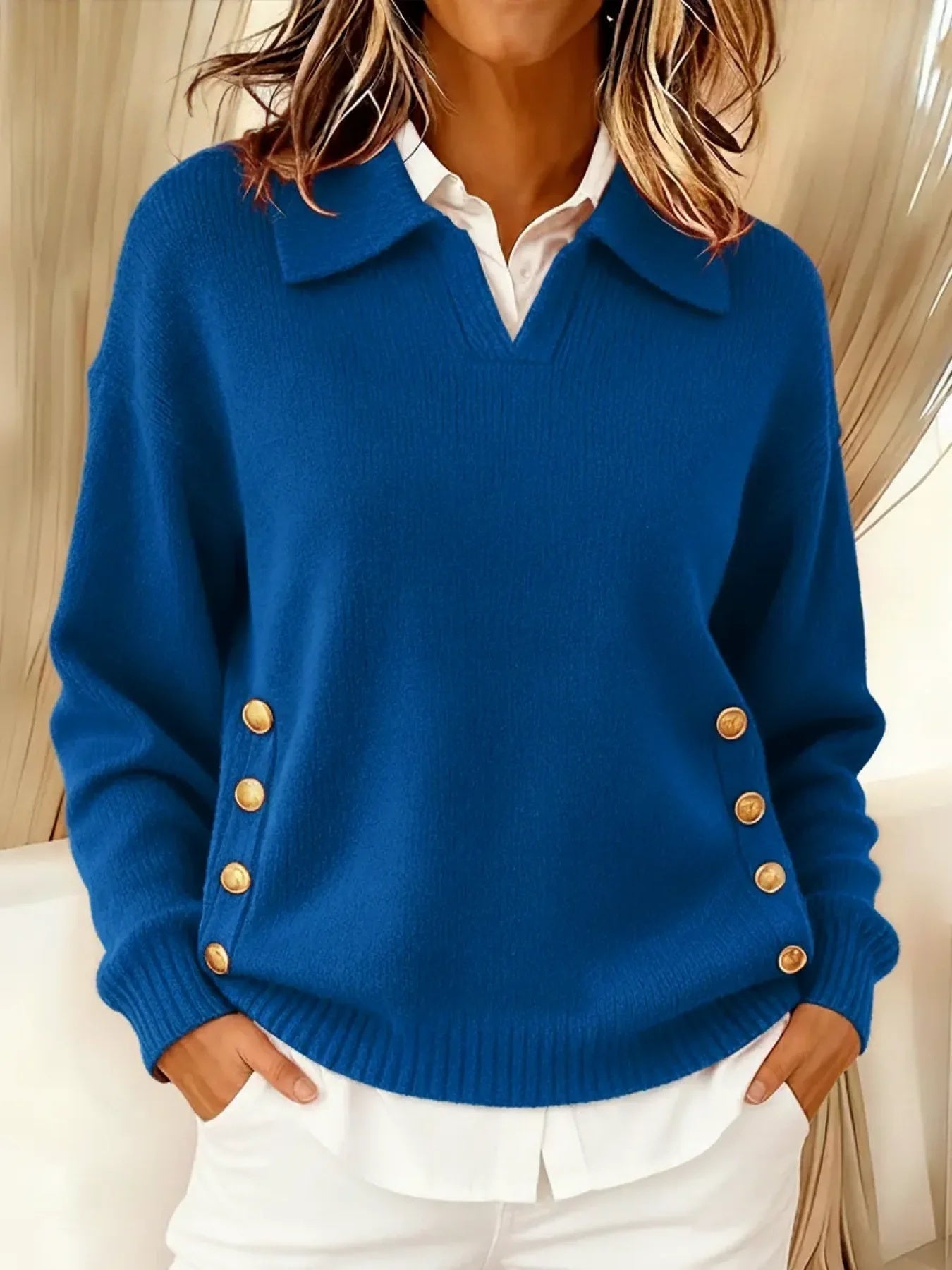 Trui met Polokraag en Gouden Knopen - Blauw